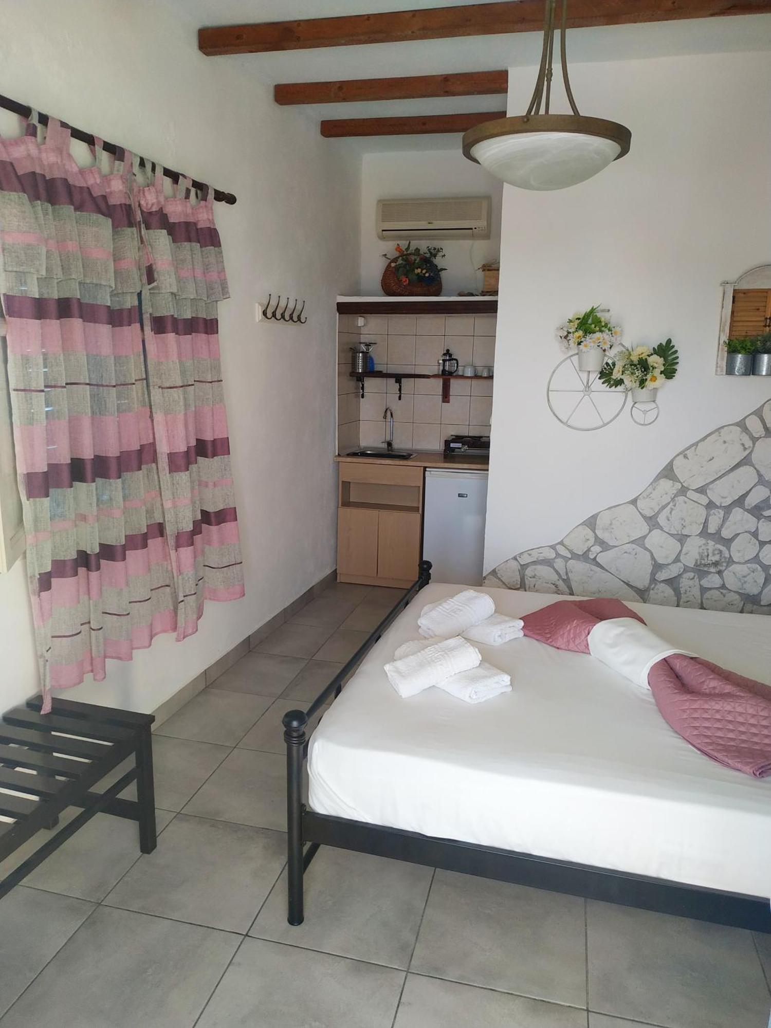 Lucas B Panorama Apartment Alopronia Exterior photo